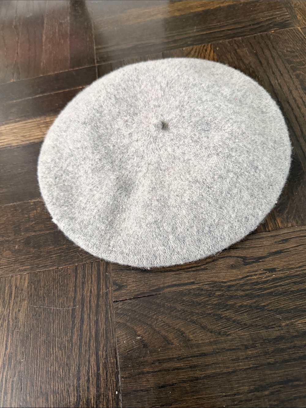 Used in great condition Classic Gray Wool French Beret